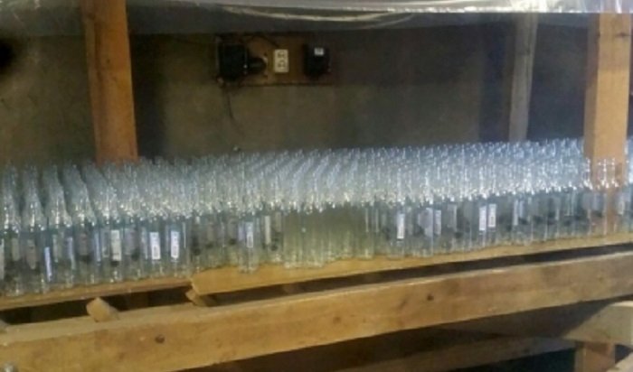 В Приангарье обвиняемый в организации подпольного цеха по производству алкоголя предстанет перед судом