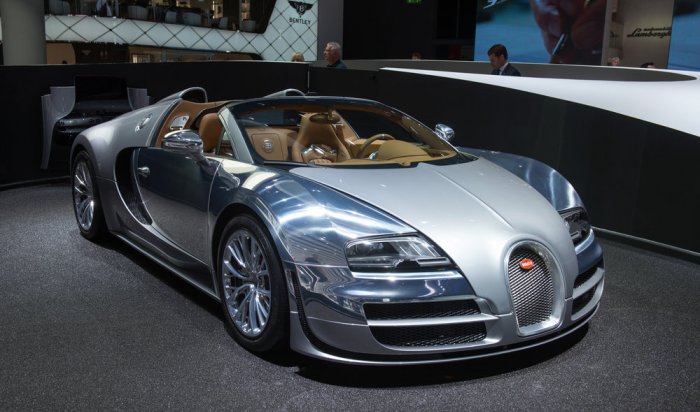Россиянин заплатил 540 тысяч рублей транспортного налога за Bugatti