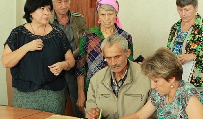 Жители Тайшетского района и Бубновки, пострадавшие весной от пожаров, получили свидетельства на выплаты для приобретения жилья
