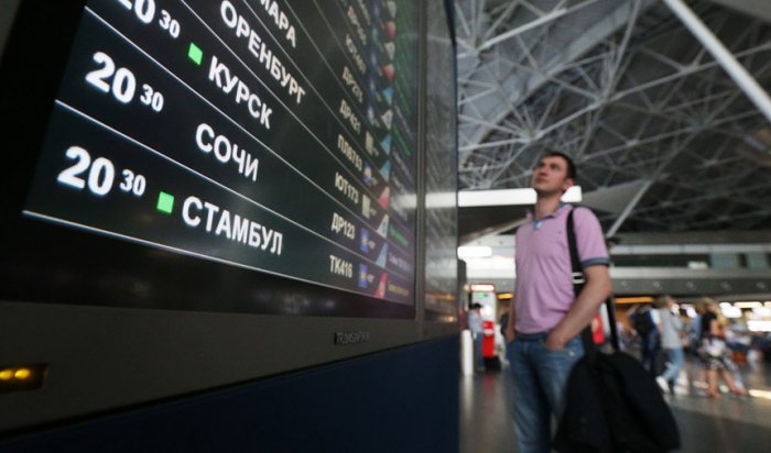 Российским туристам, прилетевшим из Турции, измеряют температуру в аэропортах