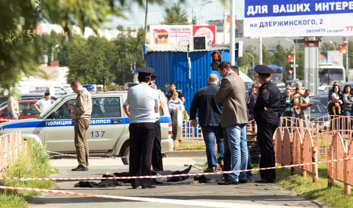 В Сургуте мужчина напал с ножом на прохожих, пострадали 8 человек (Видео)