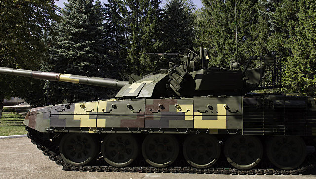 Порошенко похвастался в Facebook модернизированным танком Т-72