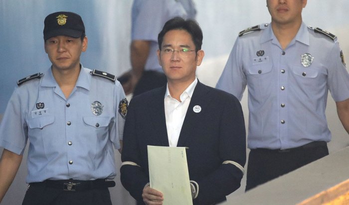 Главу Samsung Group приговорили к пяти годам тюрьмы‍