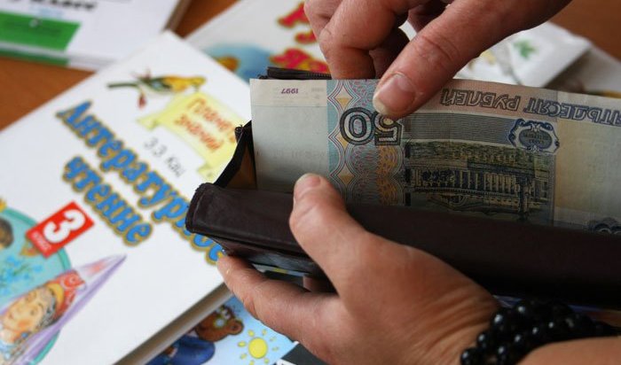 Сергей Левченко планирует  рассмотреть возможность повышения зарплаты бюджетникам
