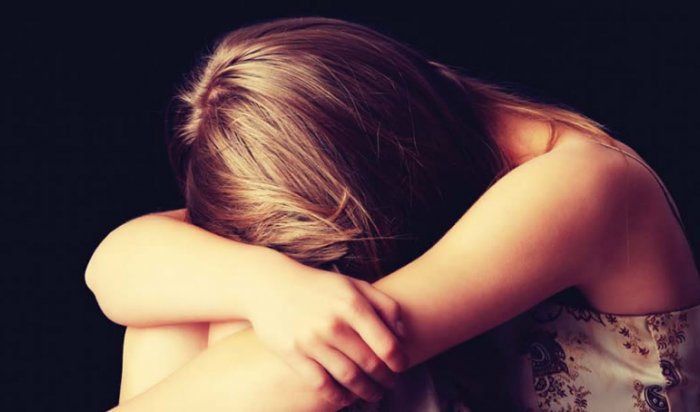 В Усолье-Сибирском ведется розыск мужчины, который изнасиловал 17-летнюю девушку