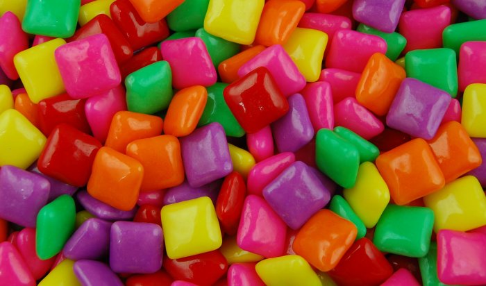 В Усть-Илимске оштрафован бизнесмен за продажу запрещенной жевательной резинки Five