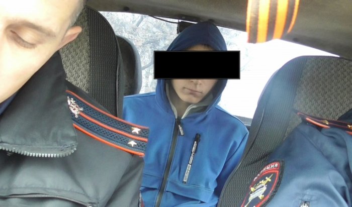 В Черемховском районе 16-летний подросток врезался на автомобиле приятеля в дерево
