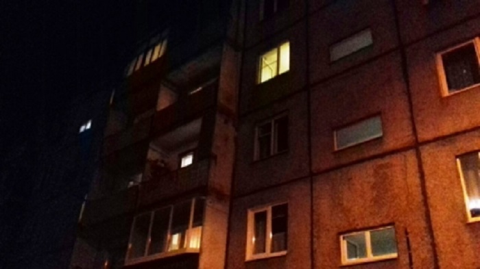 В Иркутске 6 человек были спасены на пожаре на бульваре Рябикова