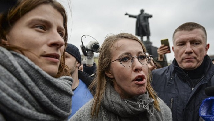 Ксению Собчак освистали на митинге в Санкт-Петербурге