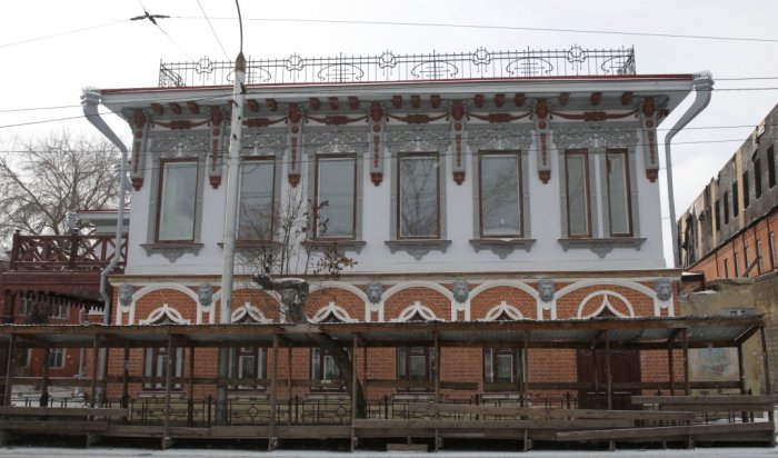 В Иркутске завершается реконструкция «Дома со львами» — усадьбы Бревнова