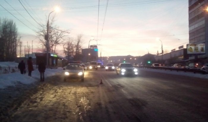 В Иркутске разыскивают водителя, скрывшегося после наезда на школьника