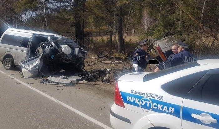 Пассажирка маршрутки Иркутск-Слюдянка умерла в больнице после ДТП 22 апреля