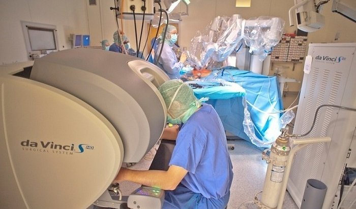 В России провели первую операцию на мозге при участии робота