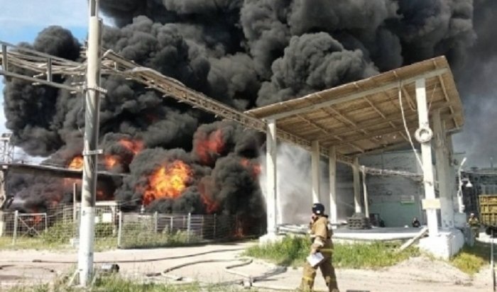 Маслоуловитель загорелся на промплощадке Братского лесопромышленного комплекса (Видео)