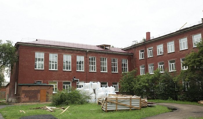 Более 840 млн рублей выделили на ремонт школ и детсадов в Иркутске