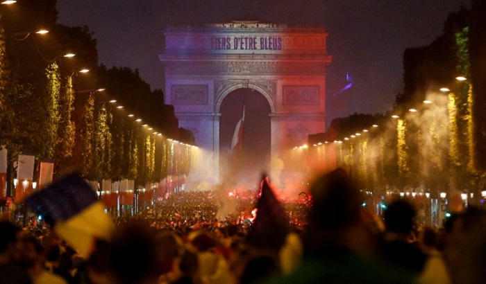 Беспорядки произошли во Франции во время празднования победы в ЧМ-2018