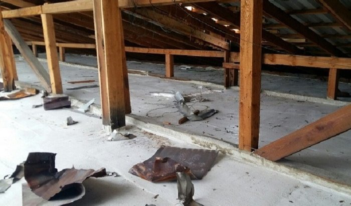 При ремонте кровли школы в Шелехове погиб рабочий из-за рубежа