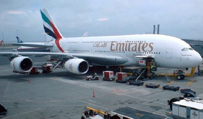 100 пассажиров рейса «Дубай — Нью-Йорк» заболели во время полета
