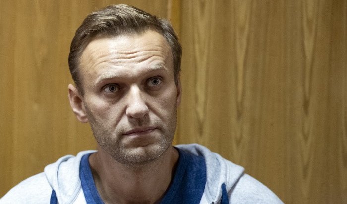 Навальный вышел из спецприемника, но его снова задержали