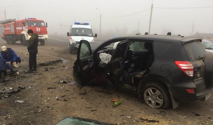 В Черемховском районе при столкновении Toyota RAV4 и Mazda 6 пострадали три человека