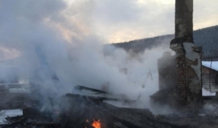 Двое детей погибли на пожаре в Усть-Кутском районе