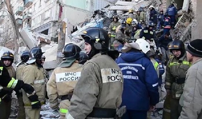 В Магнитогорске из-под завалов дома извлекли 19 тел погибших