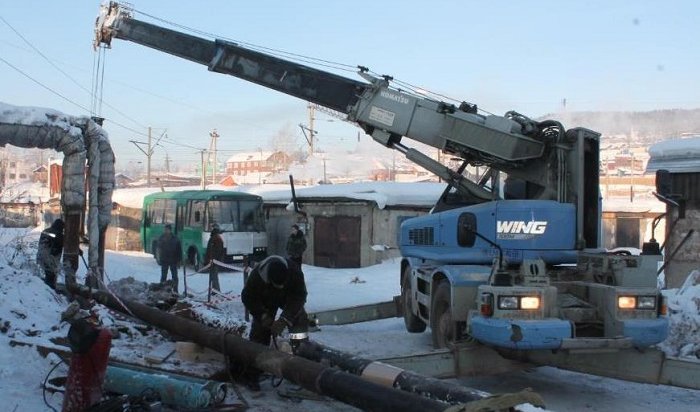 В Усть-Куте отключили отопление и горячее водоснабжение из-за аварии (Видео)