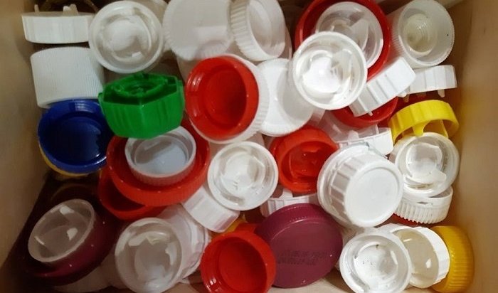 Иркутянам предлагают сдать пластиковые крышки для озеленения города