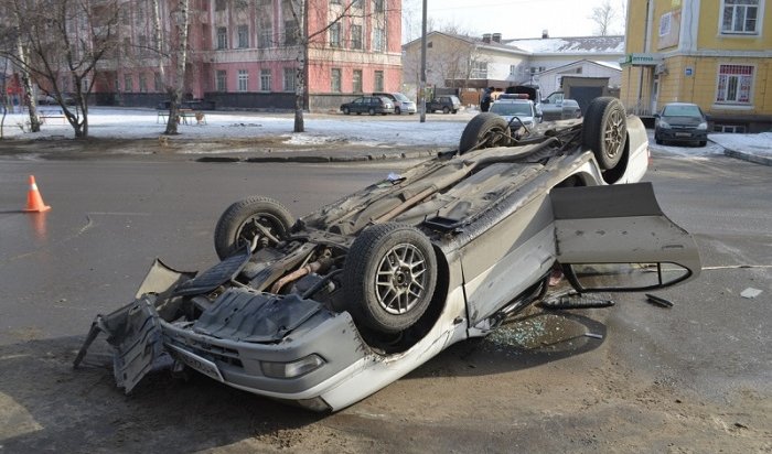 Toyota Camry, попавшая в ДТП в Иркутске II, оказалась в угоне (Видео)