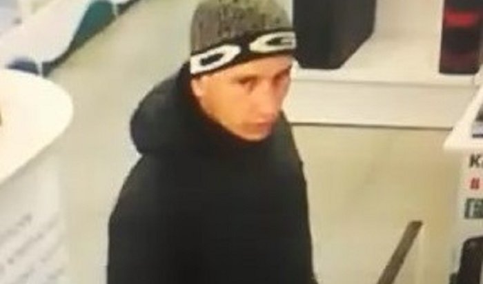 В Иркутске молодой человек аккуратно украл бумажник в ТЦ и попал на видео