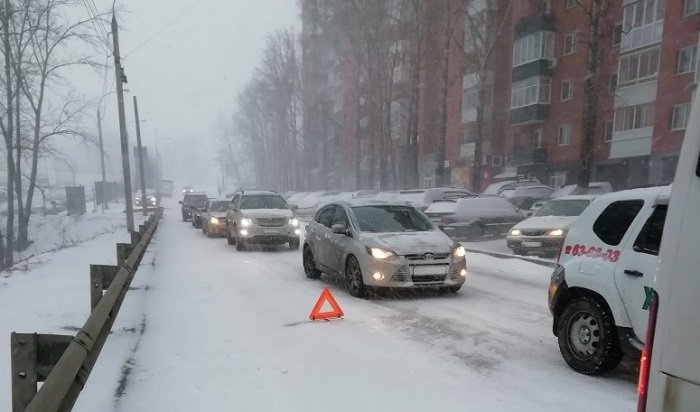 В Шелеховском и Слюдянском районах из-за непогоды ограничили движение на трассе Р-258 «Байкал»