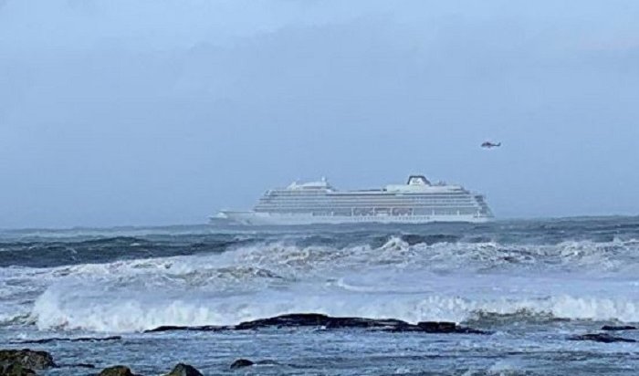 Пассажиры опубликовали видео с борта сломавшегося у Норвегии лайнера
