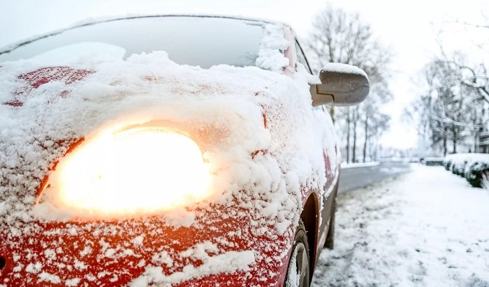 Иркутские автомобилисты и дорожники встретили снегопад во всеоружии