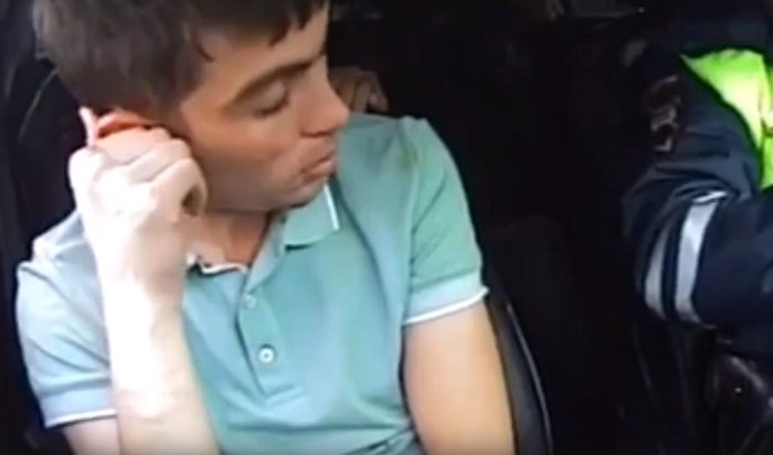 Под Ангарском сотрудники ГИБДД устроили погоню со стрельбой за пьяным лихачом без прав (Видео)