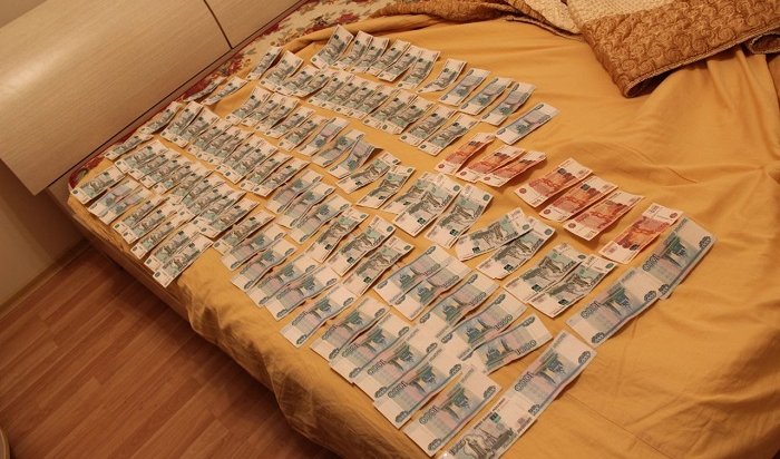 В Иркутске полицейские задержали драгдилера с кокаином и крупной партией «экстази» (Видео)