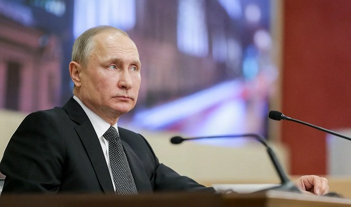 Путин запретил авиасообщение с Грузией