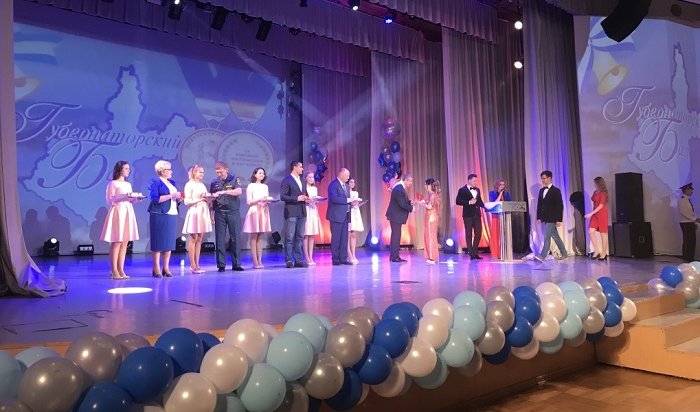 522 выпускников Иркутской области закончили школы с золотыми медалями