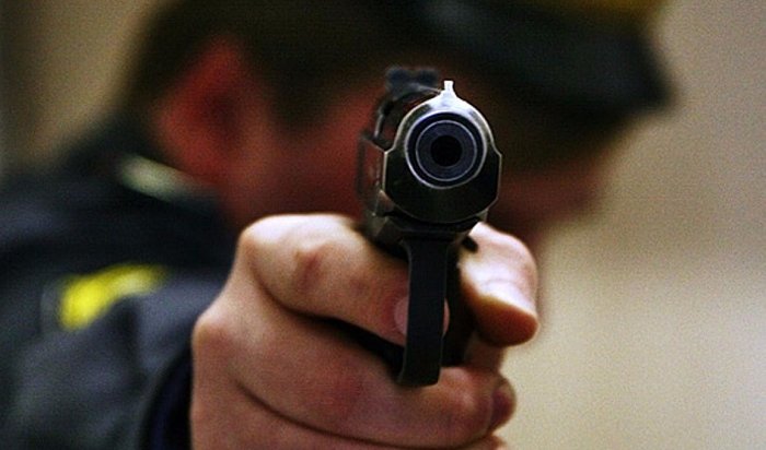 Полицейский сядет на скамью подсудимых за угрозу оружием в Слюдянке