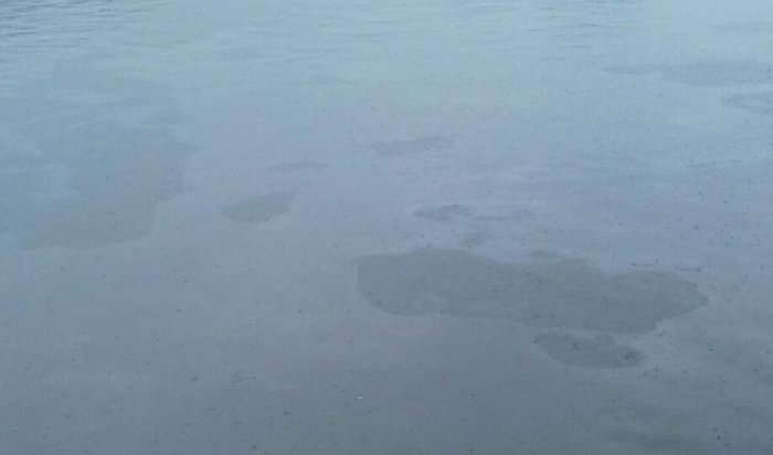 Разлив нефти не обнаружили на реке Лене в Усть-Куте