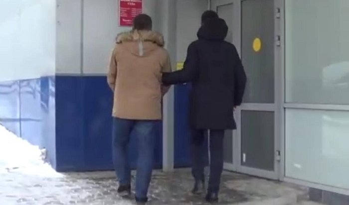 В Иркутске задержали закладчика синтетических наркотиков (Видео)