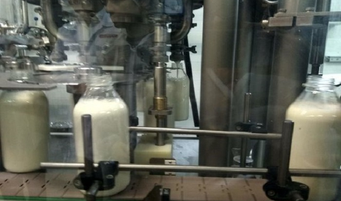 Под Иркутском временно закрыли предприятие по производству молока, от которого заболели школьники