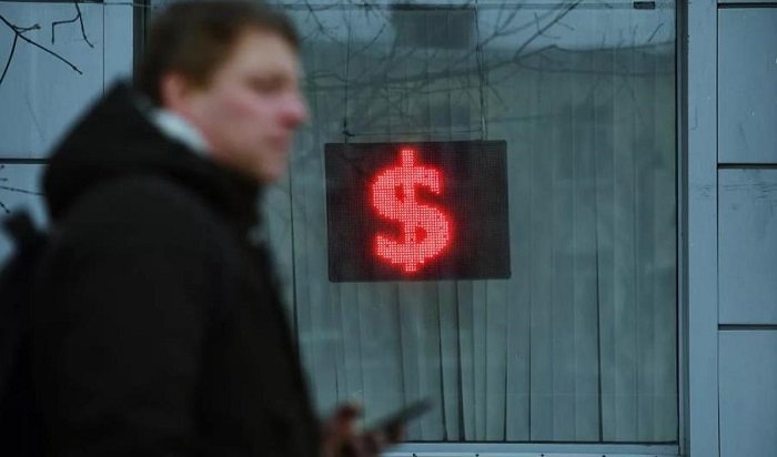 Социальные выплаты и пенсии проиндексируют, несмотря на падение рубля