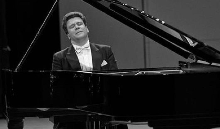 Пианист Денис Мацуев впервые выступил перед пустым залом в Москве