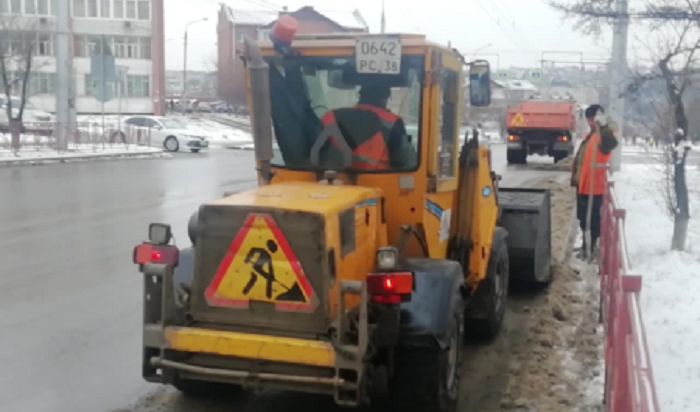 50 машин вывели на улицы Иркутска для уборки снега