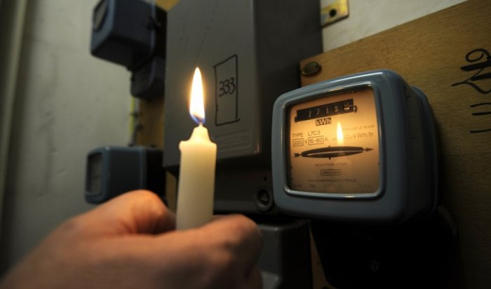 В поселке Горького в Иркутске 386 домов остались без электричества