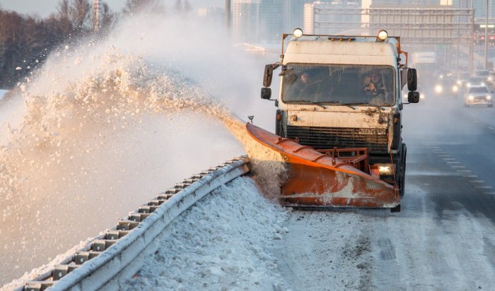 Более 70 единиц специализированной техники вышло на уборку улиц Иркутска