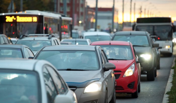 Огромная пробка образовалась у лермонтовской развязки в Иркутске