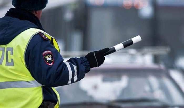 В Иркутске женщину оштрафовали за незаконное использование автомобильных дипломатических номеров