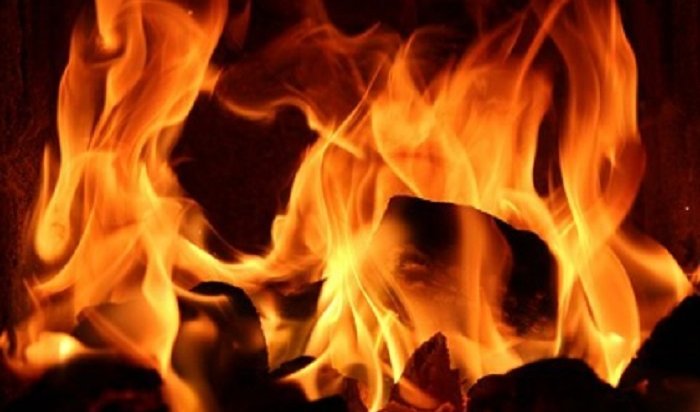 В Киренске местный житель убил своего знакомого и поджег его дом