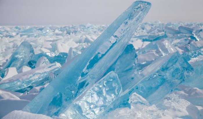 Следователи разбираются в обстоятельствах гибели человека из-за опрокидывании аэролодки на озере Байкал